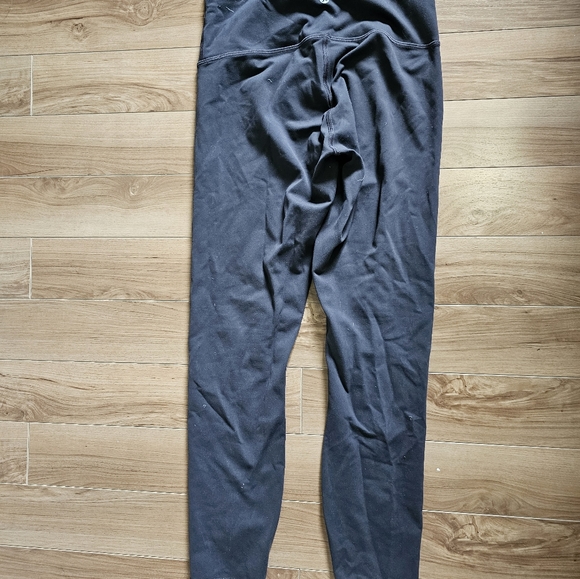Lululemon wunder under train size 8 - Picture 2 of 6